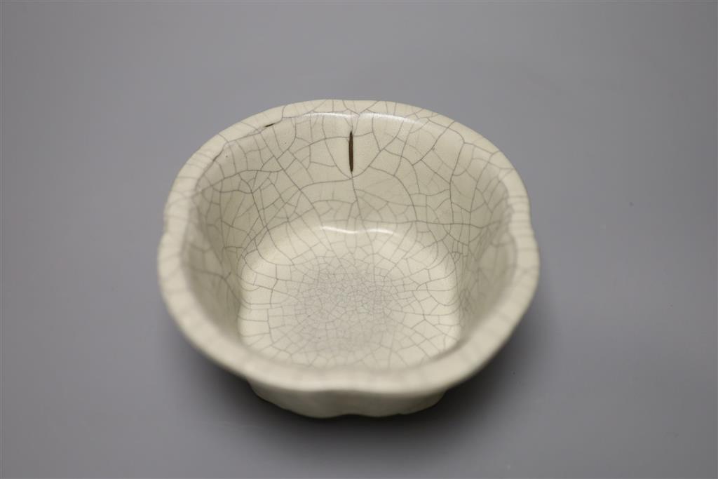 A Chinese crackle glaze plant pot, 14cm